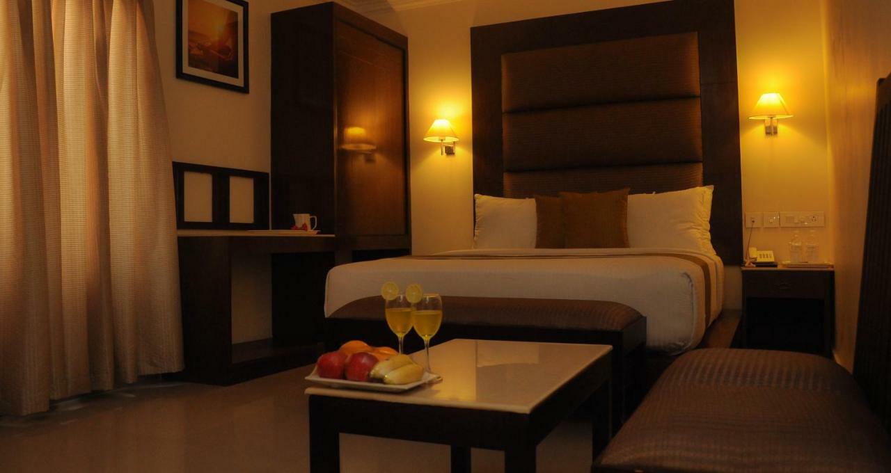 Hotel The Gopinivas Grand Kanyakumari Esterno foto