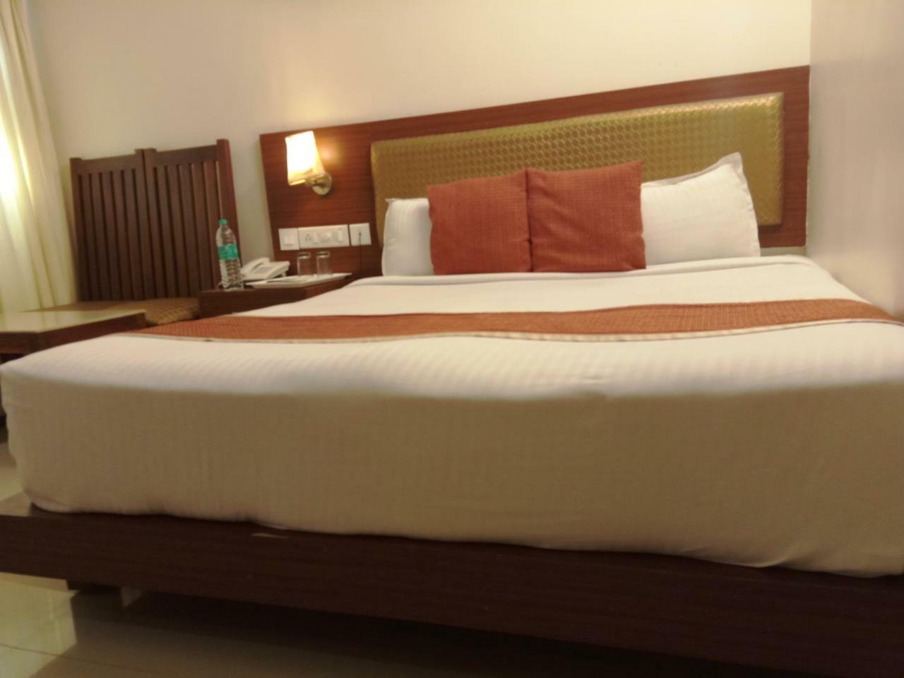 Hotel The Gopinivas Grand Kanyakumari Esterno foto